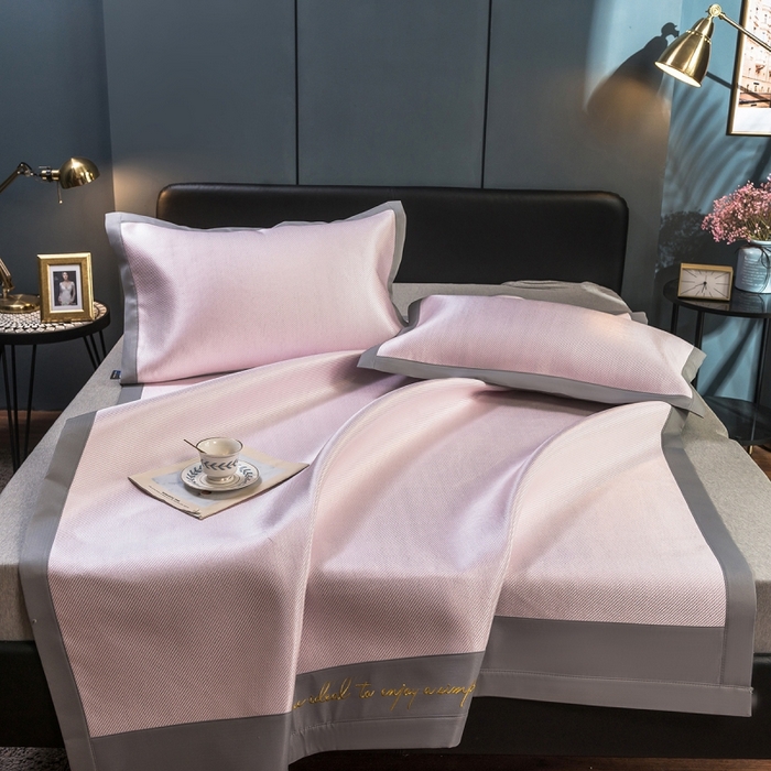 91家纺网 家纺一手货源 找家纺 印季家纺 2026新款刺绣款冰藤席 浅粉