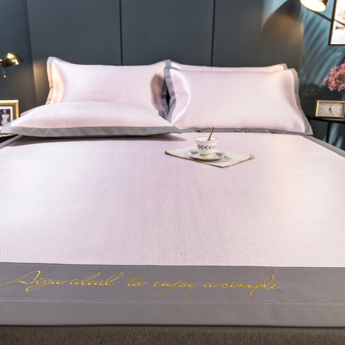 91家纺网 家纺一手货源 找家纺 印季家纺 2026新款刺绣款冰藤席 浅粉