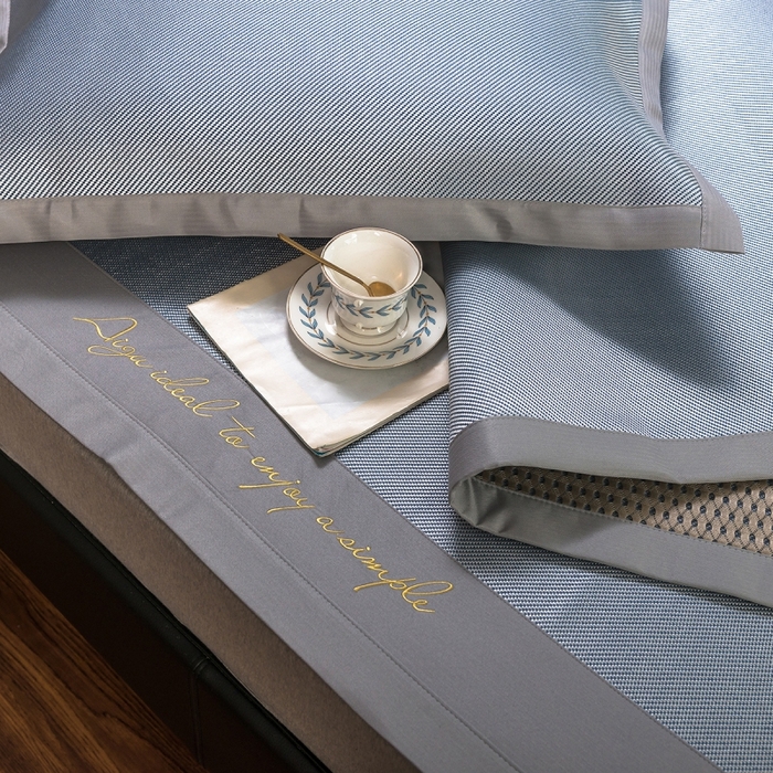 91家纺网 家纺一手货源 找家纺 印季家纺 2026新款刺绣款冰藤席 深蓝