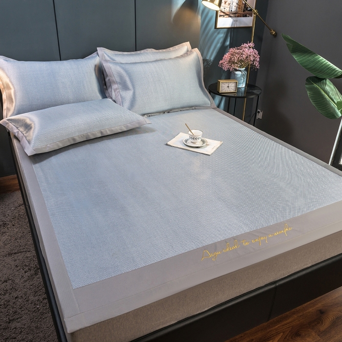 91家纺网 家纺一手货源 找家纺 印季家纺 2026新款刺绣款冰藤席 深蓝