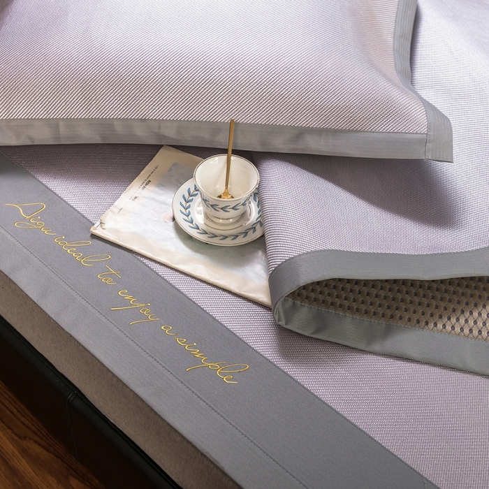 91家纺网 家纺一手货源 找家纺 印季家纺 2026新款刺绣款冰藤席 浅紫