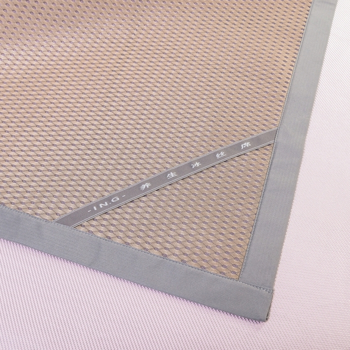 91家纺网 家纺一手货源 找家纺 印季家纺 2026新款刺绣款冰藤席 浅粉