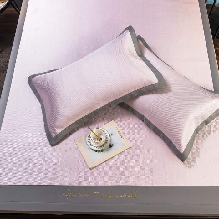 91家纺网 家纺一手货源 找家纺 印季家纺 2026新款刺绣款冰藤席 浅粉