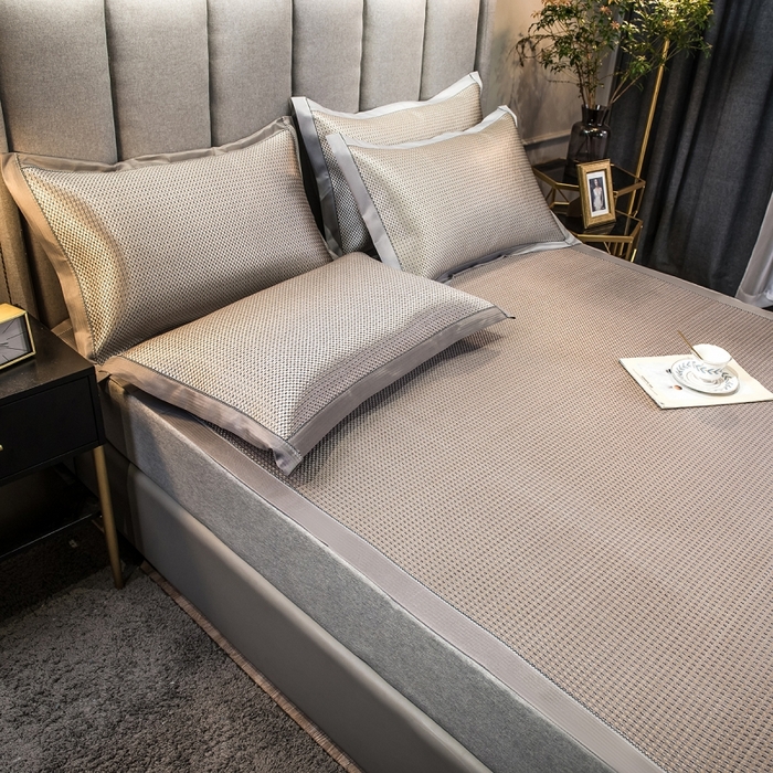 91家纺网 家纺一手货源 找家纺 印季家纺 2026新款高端养生冰藤席席子凉席 银棕小格