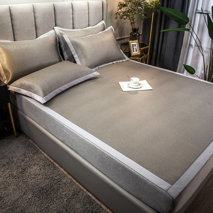 91家纺网 家纺一手货源 找家纺 印季家纺 2026新款高端养生冰藤席席子凉席 银绿小格