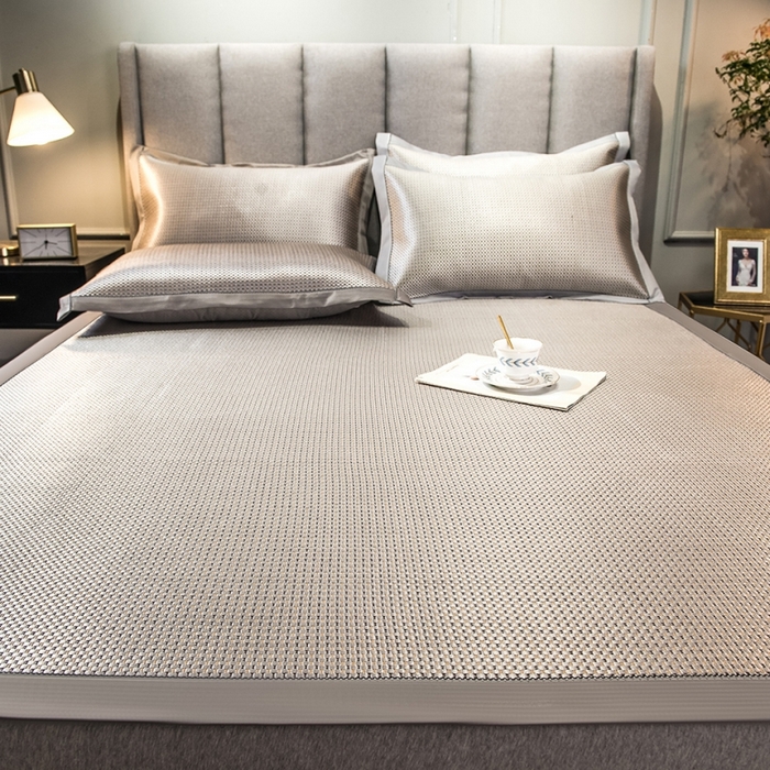 91家纺网 家纺一手货源 找家纺 印季家纺 2026新款高端养生冰藤席席子凉席 银棕小格