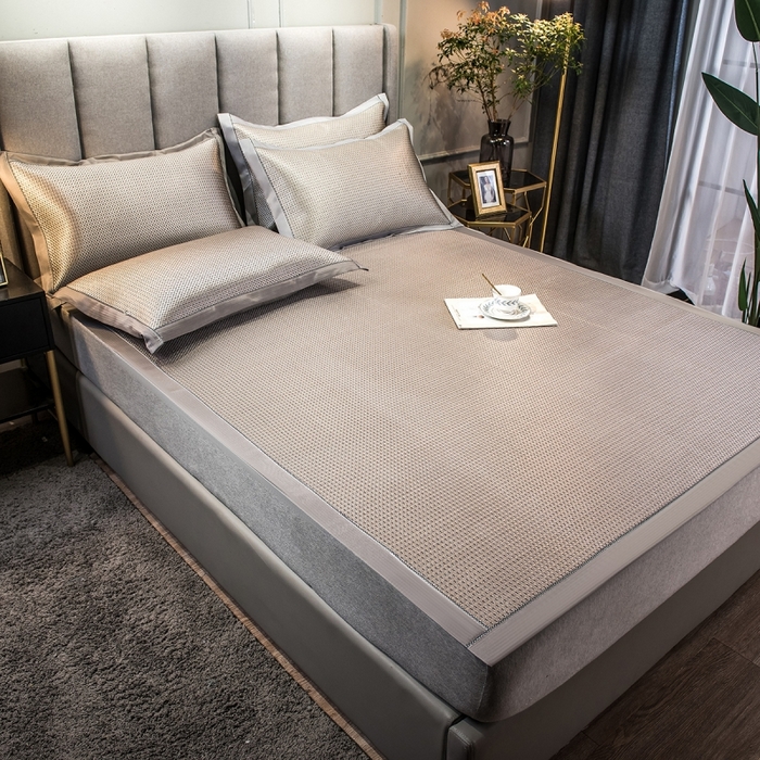 91家纺网 家纺一手货源 找家纺 印季家纺 2026新款高端养生冰藤席席子凉席 银棕小格