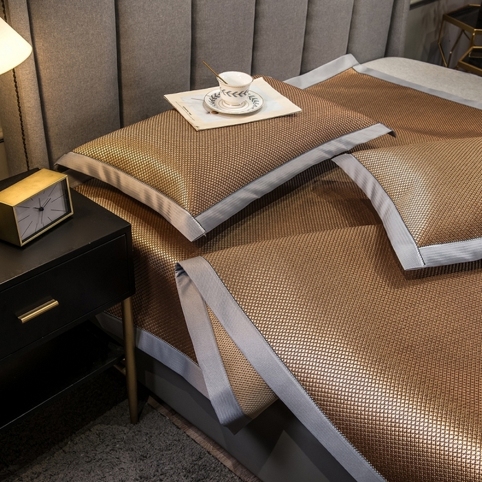 91家纺网 家纺一手货源 找家纺 印季家纺 2026新款高端养生冰藤席席子凉席 金色年华