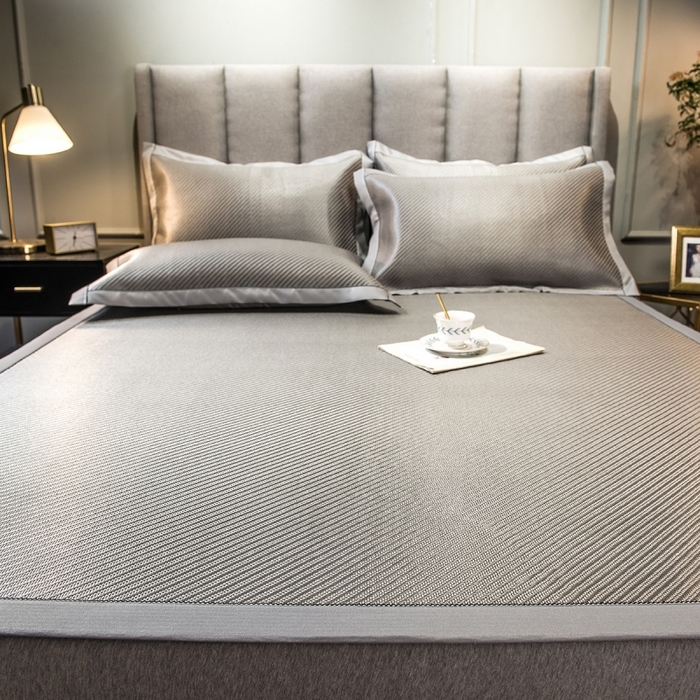 91家纺网 家纺一手货源 找家纺 印季家纺 2026新款高端养生冰藤席席子凉席 斜纹灰