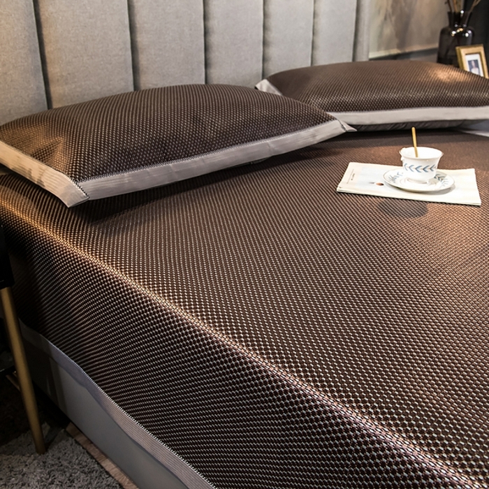 91家纺网 家纺一手货源 找家纺 印季家纺 2026新款高端养生冰藤席席子凉席 深咖小点