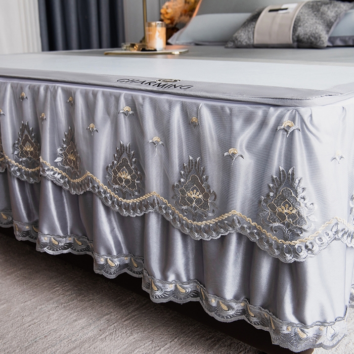 91家纺网 家纺一手货源 找家纺 印季家纺 2026新款清凉舒适拼色加密冰藤床裙款凉席 条纹-浅灰