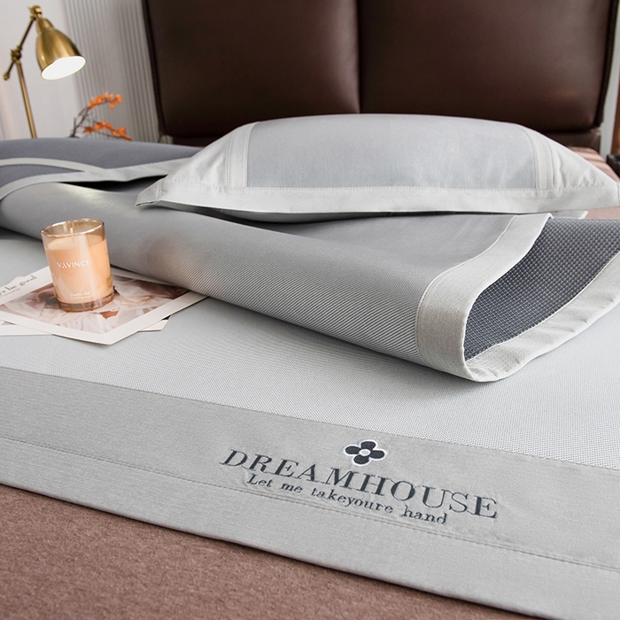 91家纺网 家纺一手货源 找家纺 印季家纺 2026新款拼色加密冰藤席子凉席 条纹-浅灰