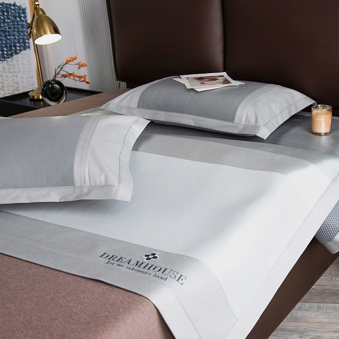 91家纺网 家纺一手货源 找家纺 印季家纺 2026新款拼色加密冰藤席子凉席 条纹-浅灰