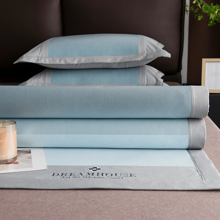 91家纺网 家纺一手货源 找家纺 印季家纺 2026新款拼色加密冰藤席子凉席 条纹-蓝灰