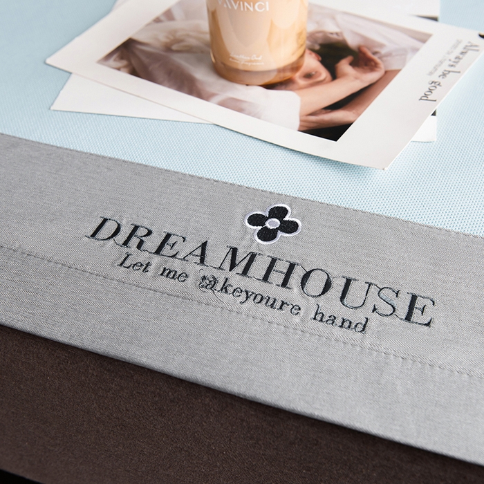 91家纺网 家纺一手货源 找家纺 印季家纺 2026新款拼色加密冰藤席子凉席 条纹-蓝灰