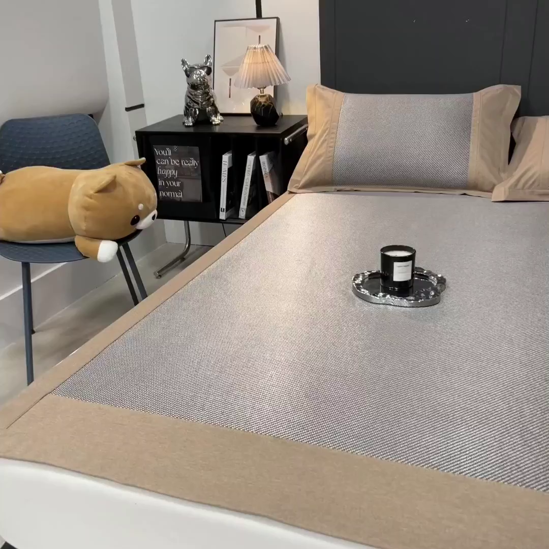 91家纺网 家纺一手货源 找家纺 印季家纺 2026新款5A级抗菌加厚绣花冰藤席-幸运狗（床席款） 银咖