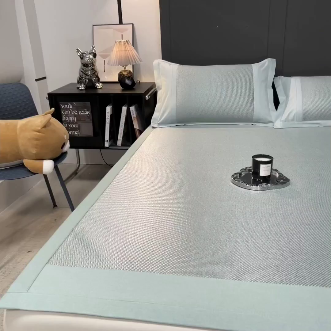 91家纺网 家纺一手货源 找家纺 印季家纺 2026新款5A级抗菌加厚绣花冰藤席-幸运狗（床席款） 湖绿