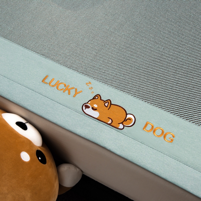 91家纺网 家纺一手货源 找家纺 （总）印季家纺 2026新款5A级抗菌加厚绣花冰藤席-幸运狗（床笠款）