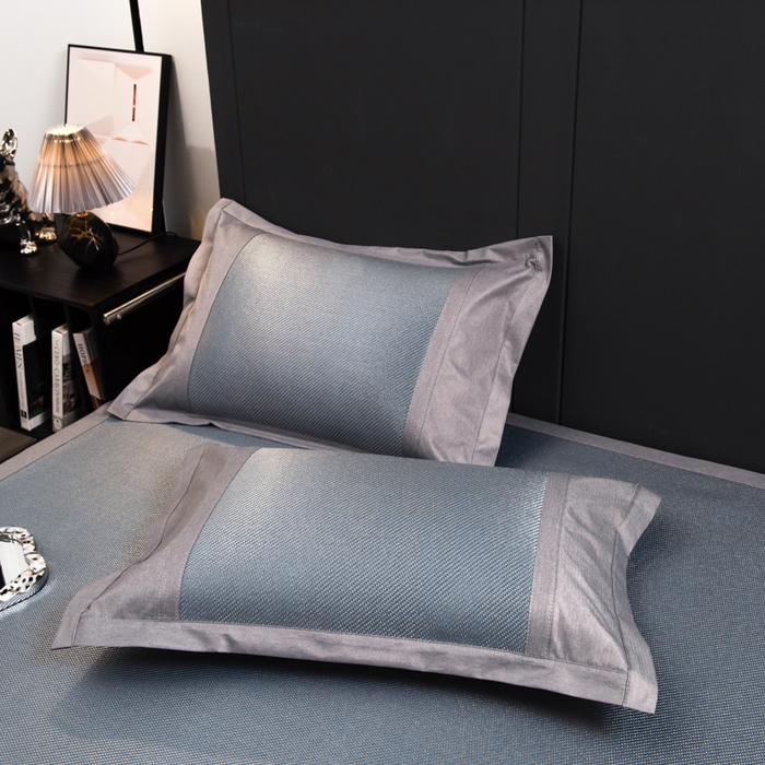 91家纺网 家纺一手货源 找家纺 印季家纺 2026新款5A级抗菌加厚绣花冰藤席-幸运狗（床笠款） 雾霾蓝