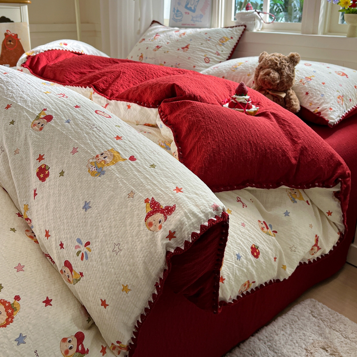 91家纺网 家纺一手货源 找家纺 水墨江南 2026新款贝壳边泡芙纱时尚印花四件套 红色星仔