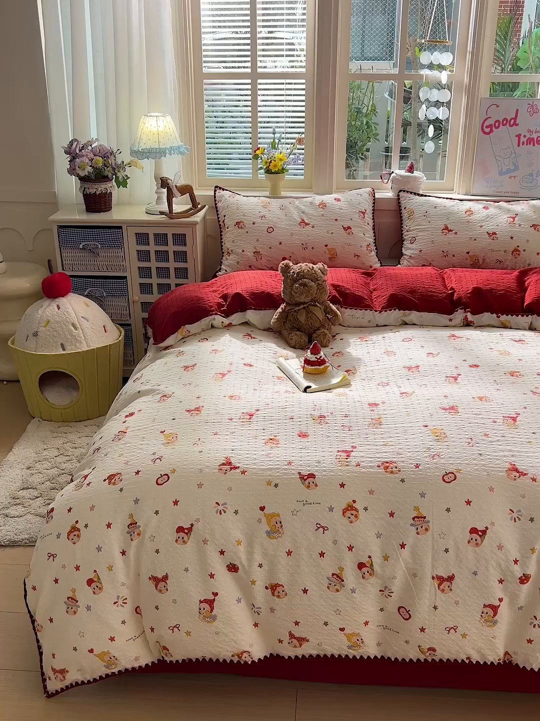 91家纺网 家纺一手货源 找家纺 水墨江南 2026新款贝壳边泡芙纱时尚印花四件套 红色星仔