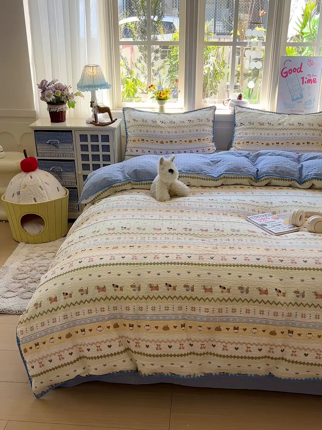 91家纺网 家纺一手货源 找家纺 水墨江南 2026新款贝壳边泡芙纱时尚印花四件套 费尔岛狗狗