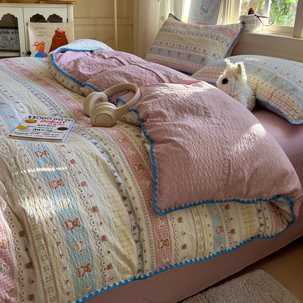 91家纺网 家纺一手货源 找家纺 水墨江南 2026新款贝壳边泡芙纱时尚印花四件套 费尔岛好友