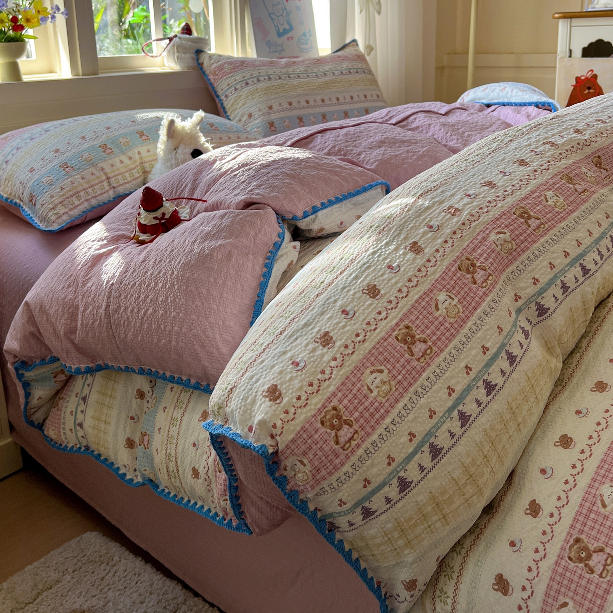 91家纺网 家纺一手货源 找家纺 水墨江南 2026新款贝壳边泡芙纱时尚印花四件套 费尔岛好友