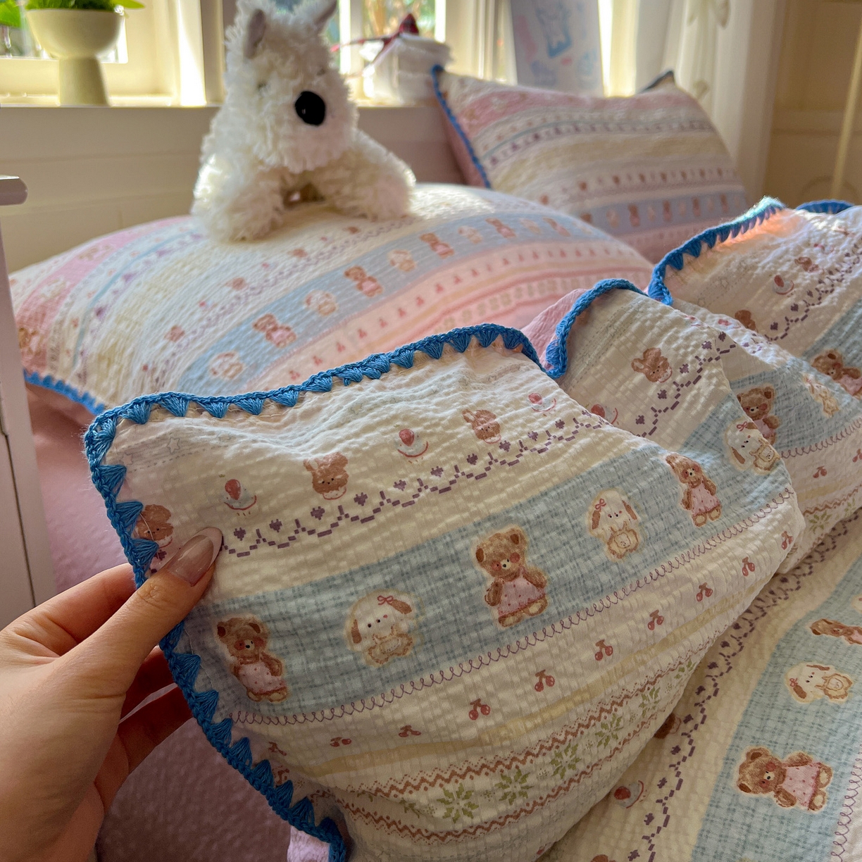 91家纺网 家纺一手货源 找家纺 水墨江南 2026新款贝壳边泡芙纱时尚印花四件套 费尔岛好友