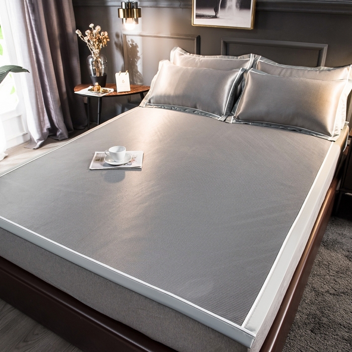 91家纺网 家纺一手货源 找家纺 印季家纺 2026新款1200D加密纯色碳光席席子凉席 浅灰