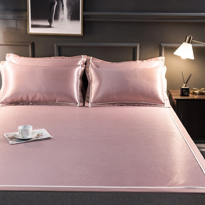 91家纺网 家纺一手货源 找家纺 印季家纺 2026新款1200D加密纯色碳光席席子凉席 嫩粉