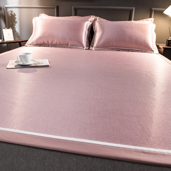 91家纺网 家纺一手货源 找家纺 印季家纺 2026新款1200D加密纯色碳光席席子凉席 嫩粉