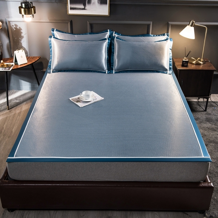 91家纺网 家纺一手货源 找家纺 印季家纺 2026新款1200D加密纯色碳光席席子凉席 深蓝