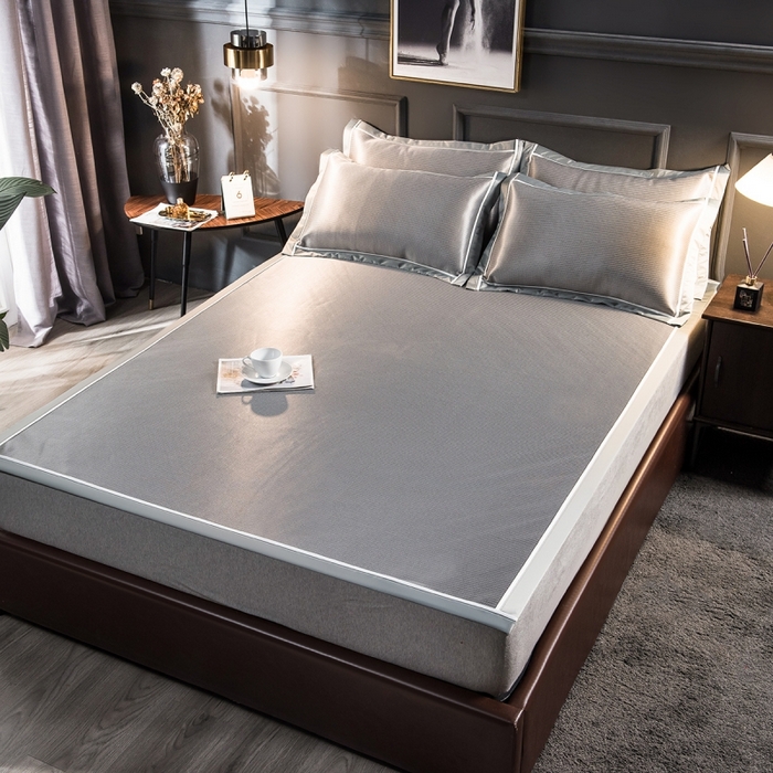 91家纺网 家纺一手货源 找家纺 印季家纺 2026新款1200D加密纯色碳光席席子凉席 浅灰