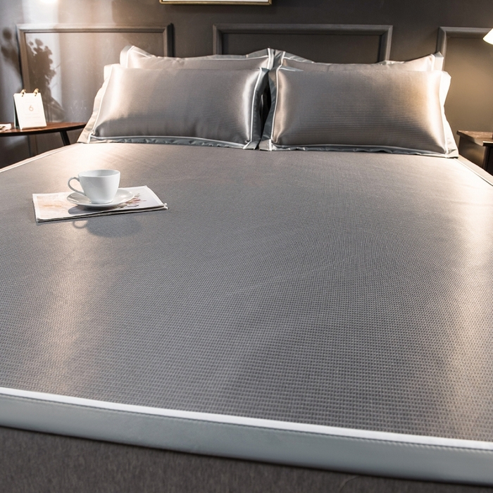 91家纺网 家纺一手货源 找家纺 印季家纺 2026新款1200D加密纯色碳光席席子凉席 浅灰