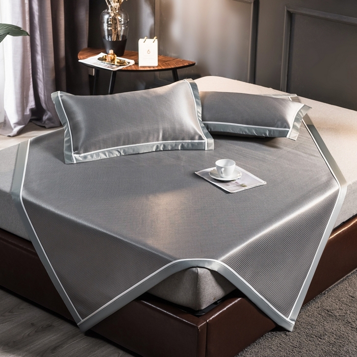 91家纺网 家纺一手货源 找家纺 印季家纺 2026新款1200D加密纯色碳光席席子凉席 浅灰