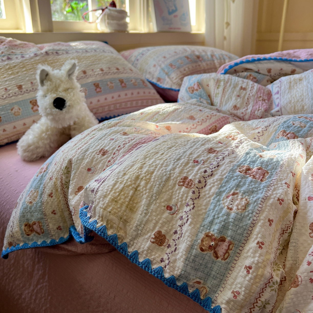 91家纺网 家纺一手货源 找家纺 水墨江南 2026新款贝壳边泡芙纱时尚印花四件套 费尔岛好友