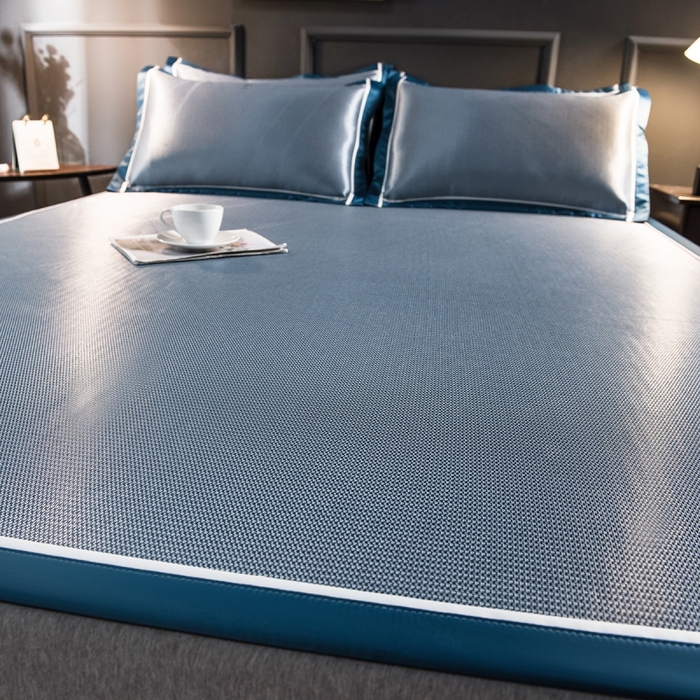 91家纺网 家纺一手货源 找家纺 印季家纺 2026新款1200D加密纯色碳光席席子凉席 深蓝