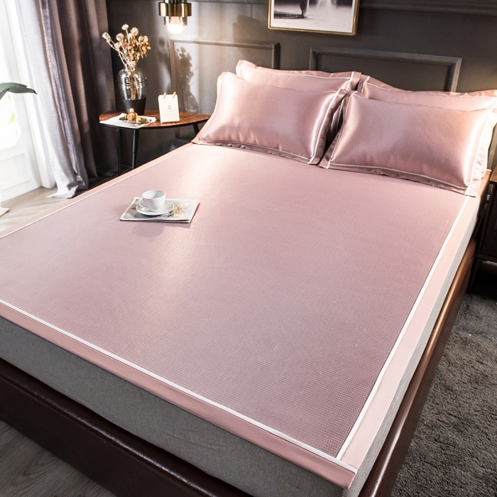 91家纺网 家纺一手货源 找家纺 印季家纺 2026新款1200D加密纯色碳光席席子凉席 嫩粉