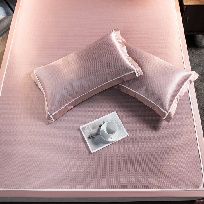 91家纺网 家纺一手货源 找家纺 印季家纺 2026新款1200D加密纯色碳光席席子凉席 嫩粉