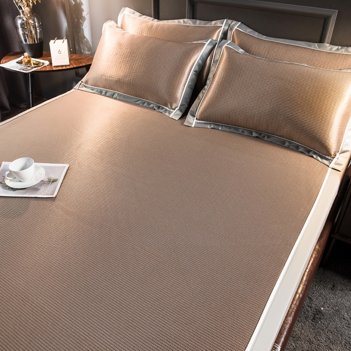 91家纺网 家纺一手货源 找家纺 印季家纺 2026新款1200D加密纯色碳光席席子凉席 咖啡