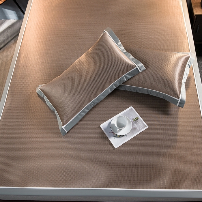 91家纺网 家纺一手货源 找家纺 印季家纺 2026新款1200D加密纯色碳光席席子凉席 咖啡