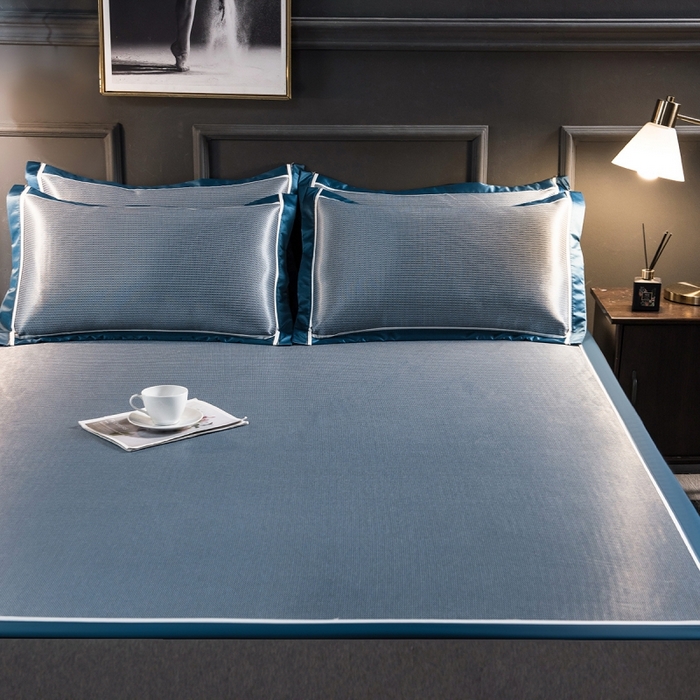 91家纺网 家纺一手货源 找家纺 印季家纺 2026新款1200D加密纯色碳光席席子凉席 深蓝