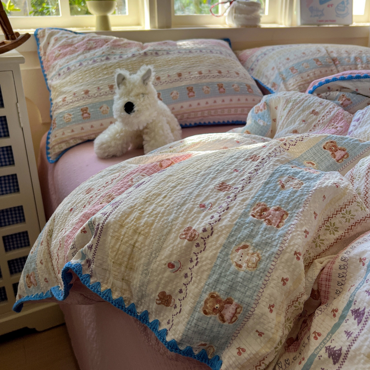 91家纺网 家纺一手货源 找家纺 水墨江南 2026新款贝壳边泡芙纱时尚印花四件套 费尔岛好友