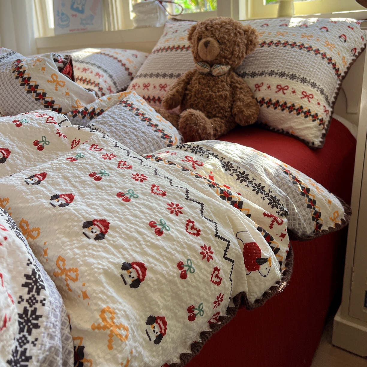 91家纺网 家纺一手货源 找家纺 水墨江南 2026新款贝壳边泡芙纱时尚印花四件套 费尔岛小狗