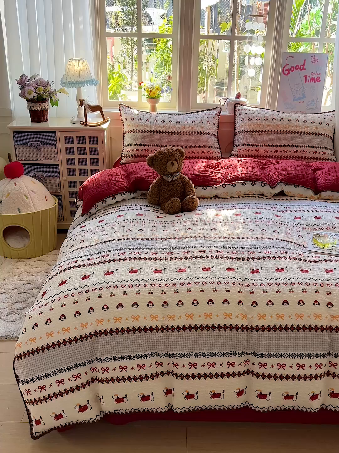 91家纺网 家纺一手货源 找家纺 水墨江南 2026新款贝壳边泡芙纱时尚印花四件套 费尔岛小狗