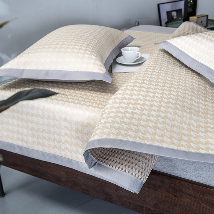 91家纺网 家纺一手货源 找家纺 印季家纺 2026新款600D千鸟格席子凉席 鹅黄