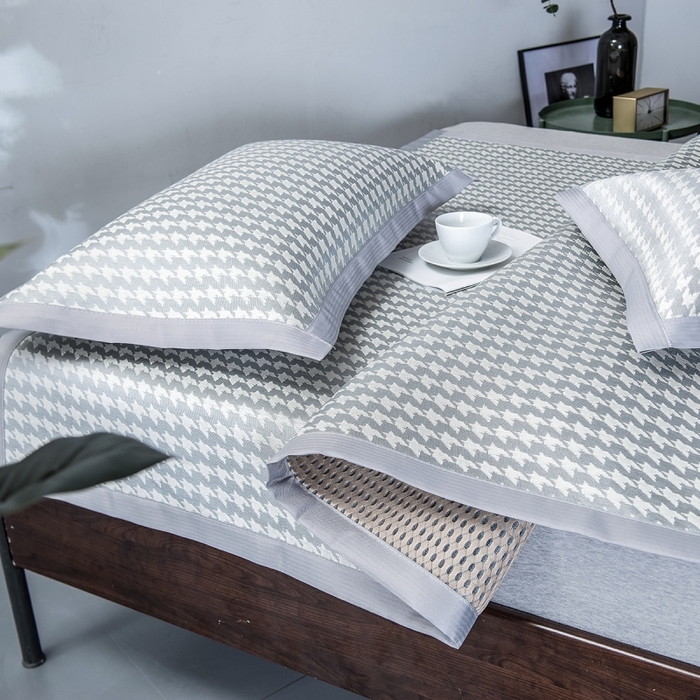 91家纺网 家纺一手货源 找家纺 印季家纺 2026新款600D千鸟格席子凉席 浅灰