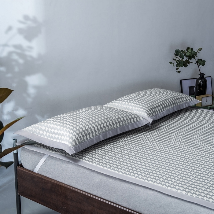 91家纺网 家纺一手货源 找家纺 印季家纺 2026新款600D千鸟格席子凉席 浅灰