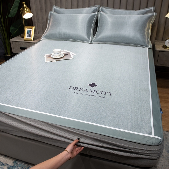 91家纺网 家纺一手货源 找家纺 印季家纺 2026新款加厚肌理纹绣花碳光席席子凉席 灰色